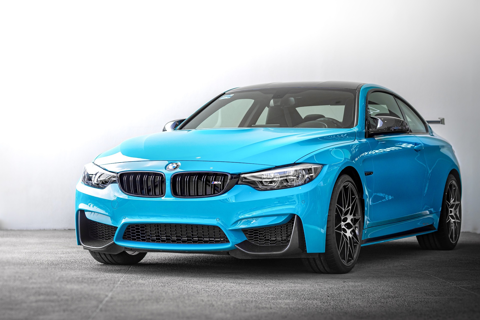 bmw-6359790_1920